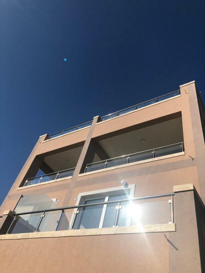 Villa Travertino Тиват Екстериор снимка