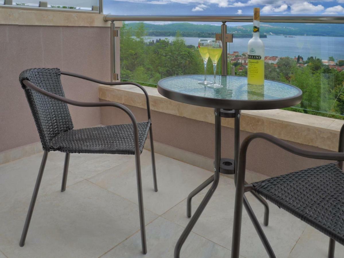 Villa Travertino Тиват Екстериор снимка