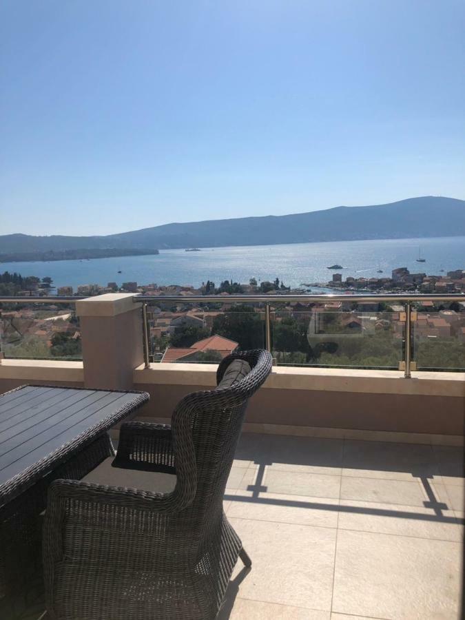 Villa Travertino Тиват Екстериор снимка