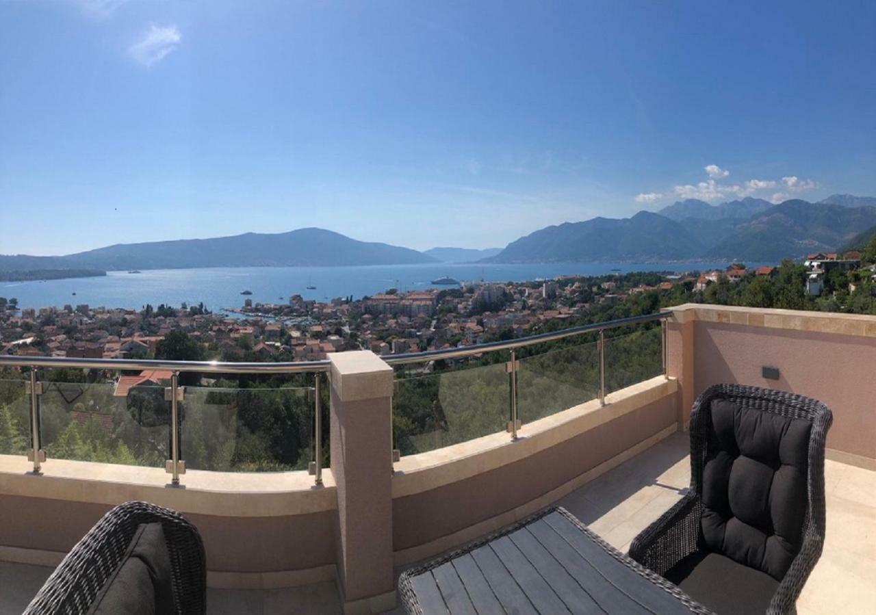 Villa Travertino Тиват Екстериор снимка